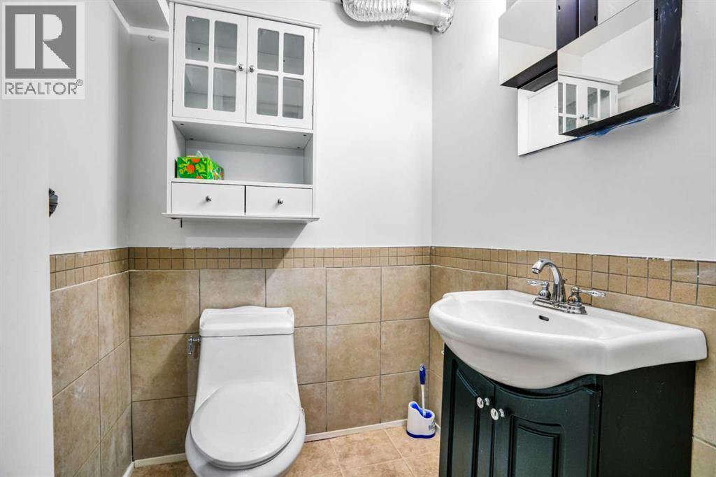 Single Family House for Sale in  erin ridge Road SE Erin Woods Calgary 