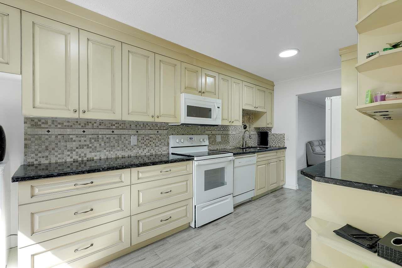 Photo 8 of 252 9452 Prince Charles Boulevard, Surrey BC