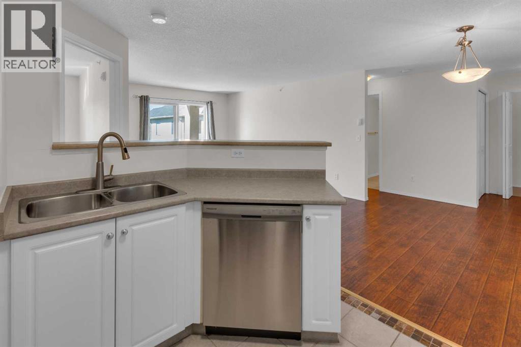Single Family House for Sale in   Citadel Meadow Point NW Citadel Calgary 