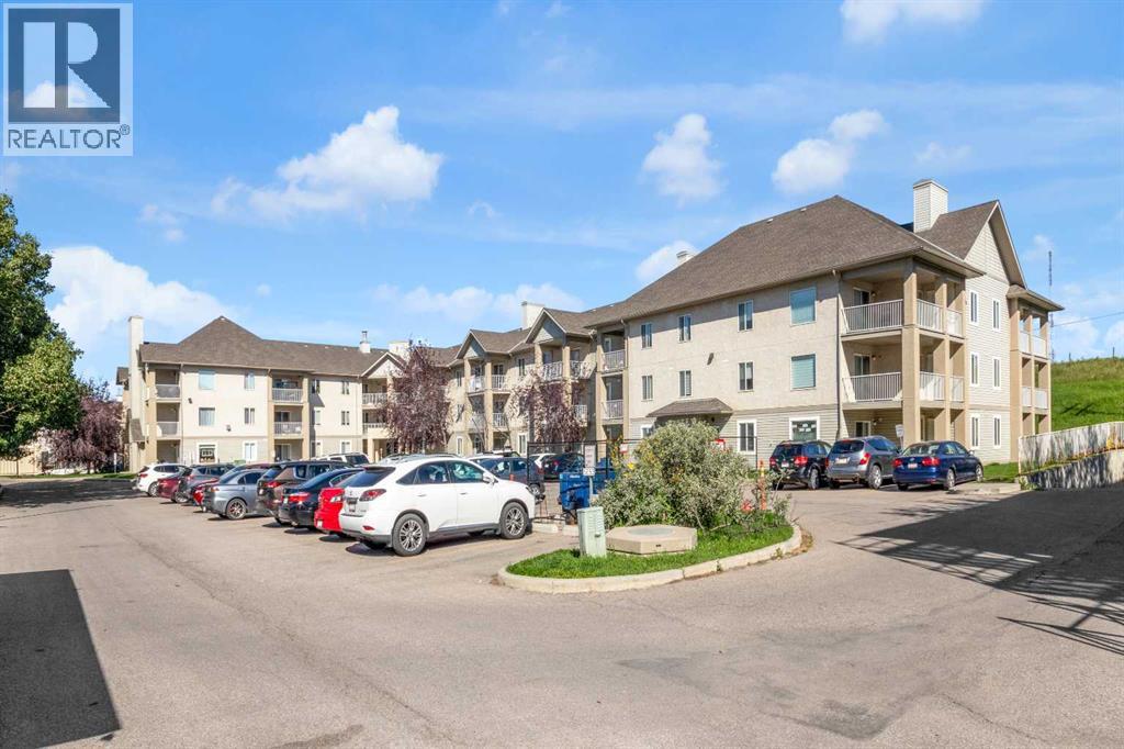 Single Family House for Sale in   Citadel Meadow Point NW Citadel Calgary 