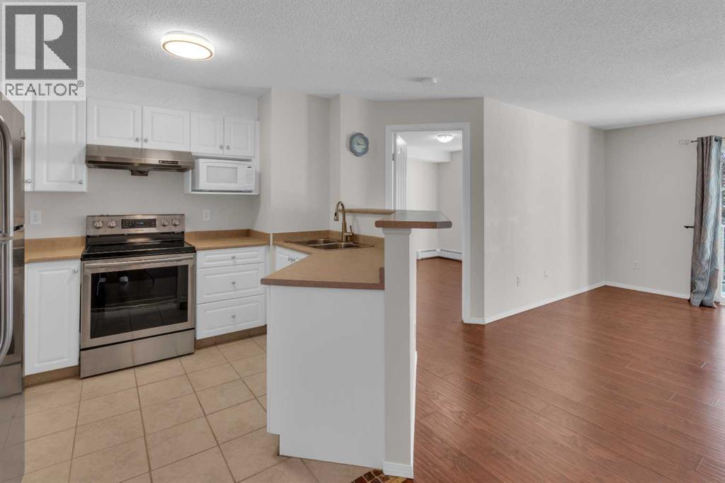 Single Family House for Sale in   Citadel Meadow Point NW Citadel Calgary 