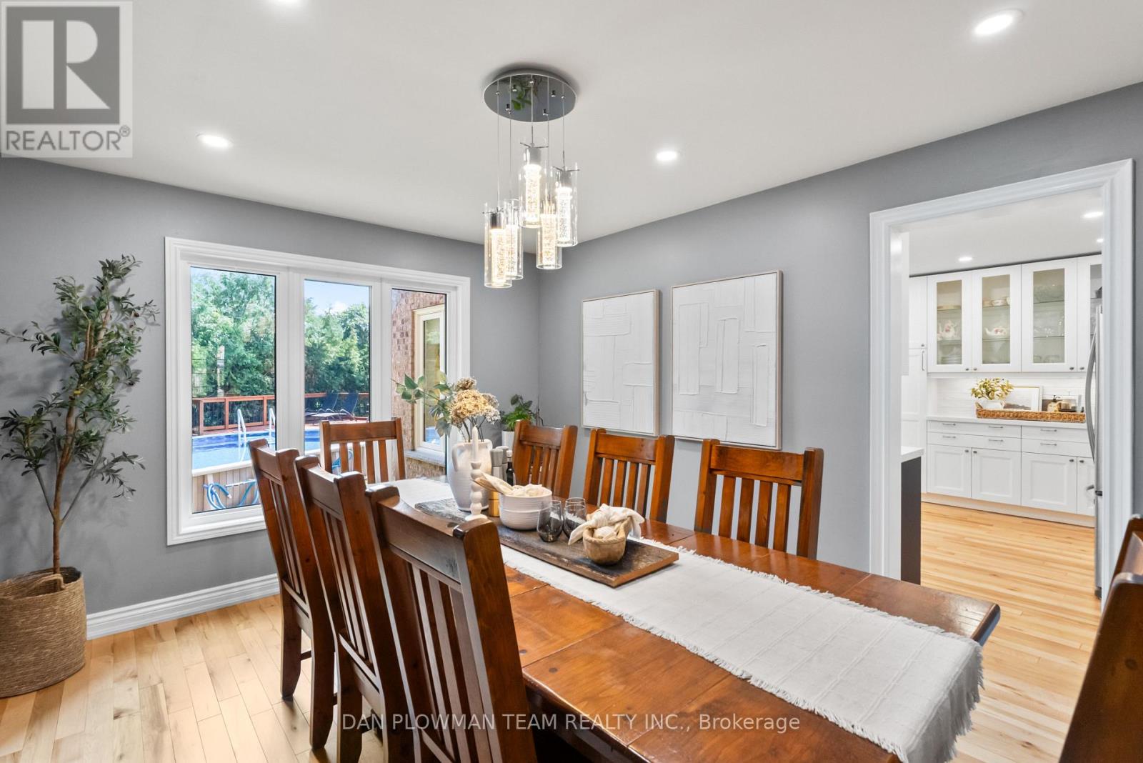 Photo 18 of 18 Headlands Crescent, Whitby ON