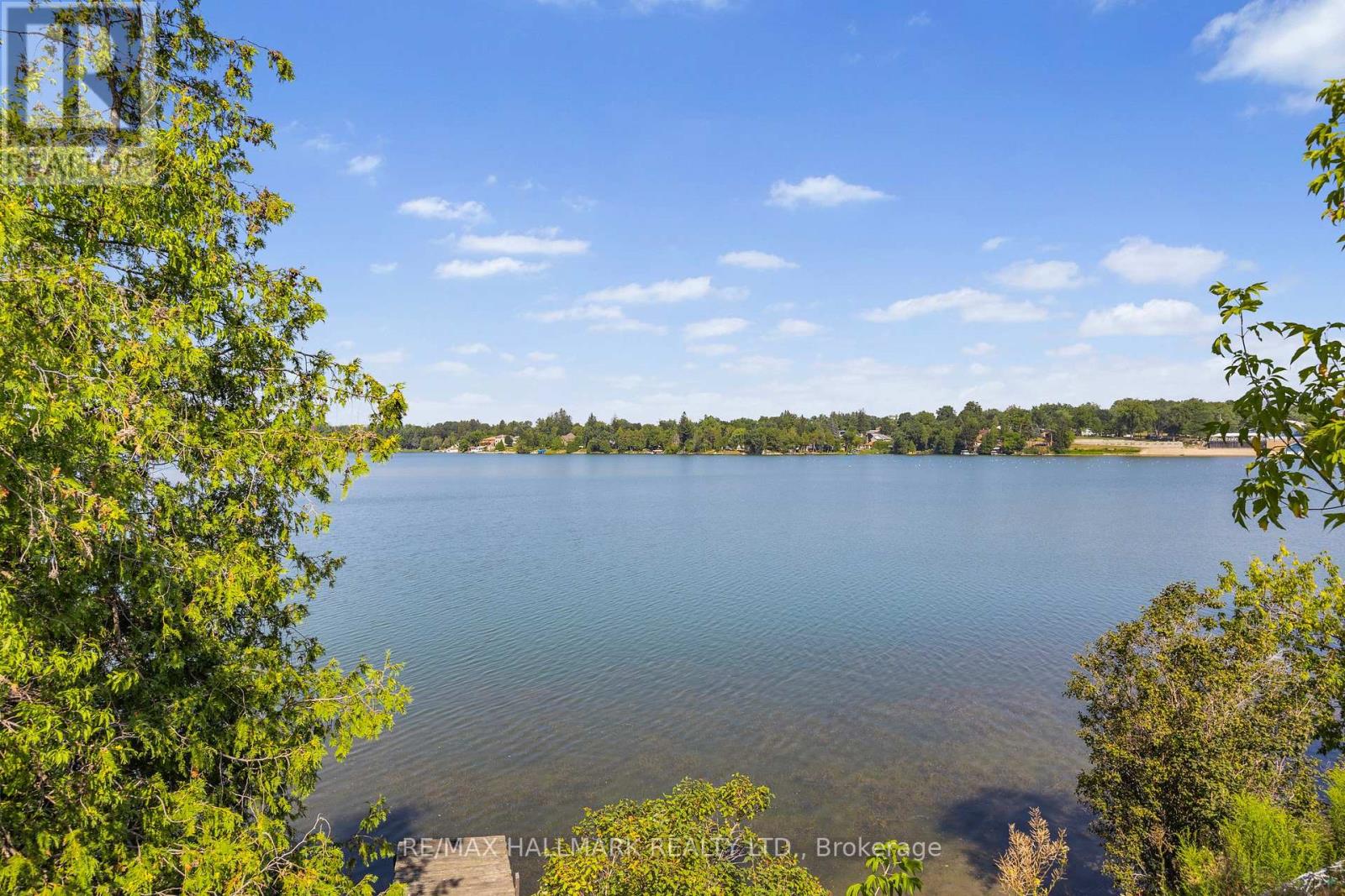 Photo 18 of 31 Mitchell Avenue, Whitchurchstouffville ON