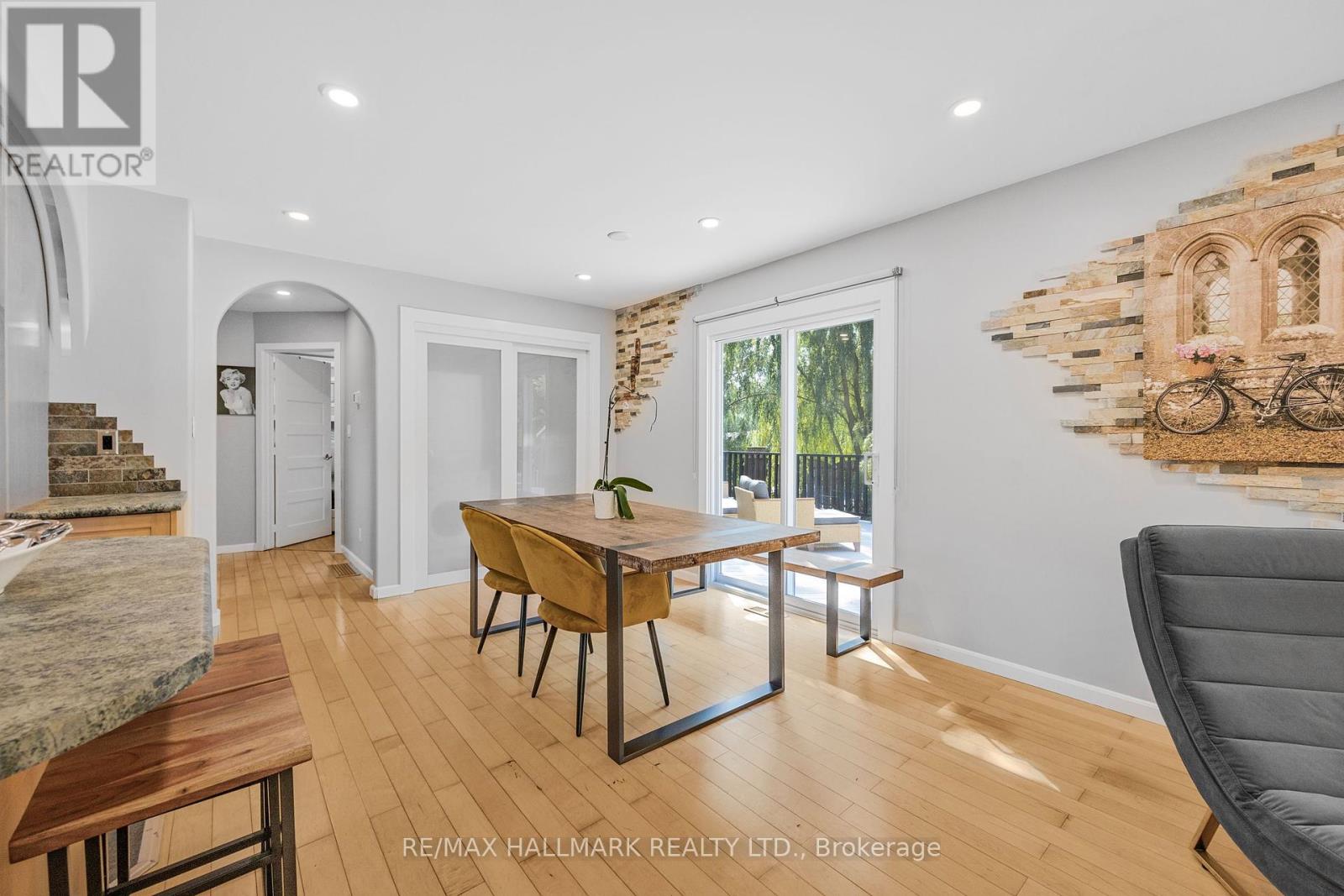 Photo 8 of 31 Mitchell Avenue, Whitchurchstouffville ON