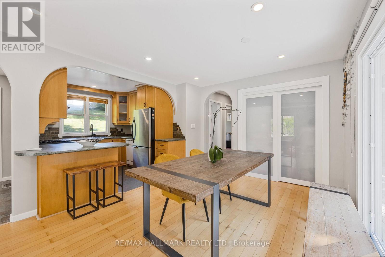 Photo 22 of 31 Mitchell Avenue, Whitchurchstouffville ON