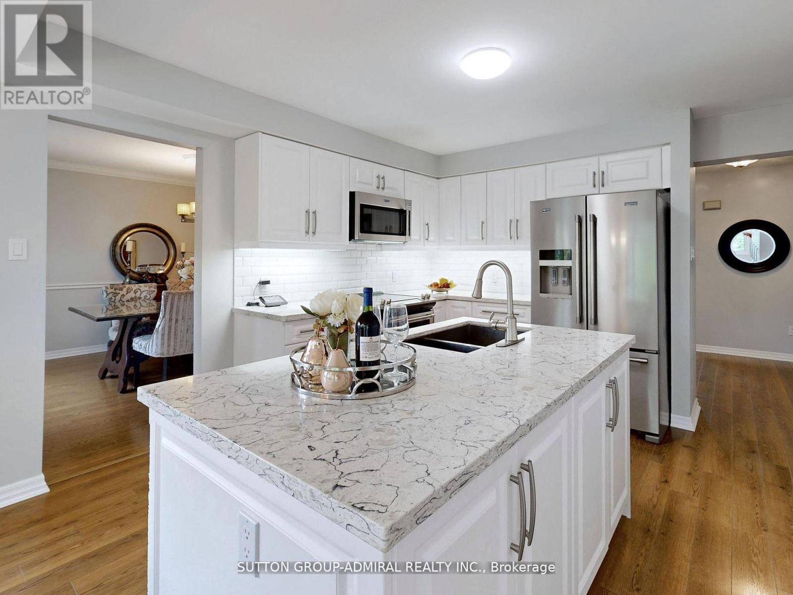 Photo 28 of 308 Petheram Place, Newmarket ON