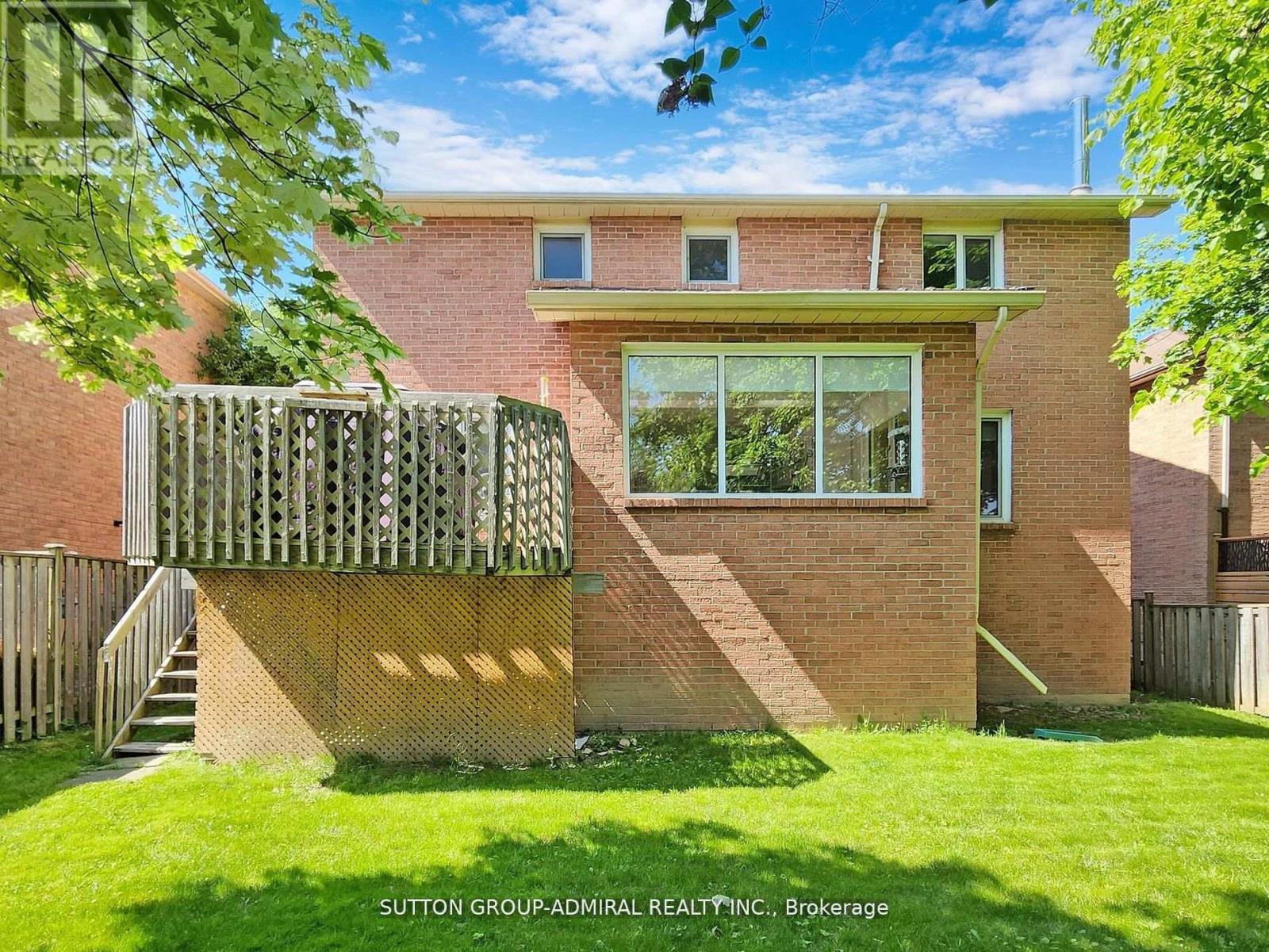 Photo 6 of 308 Petheram Place, Newmarket ON