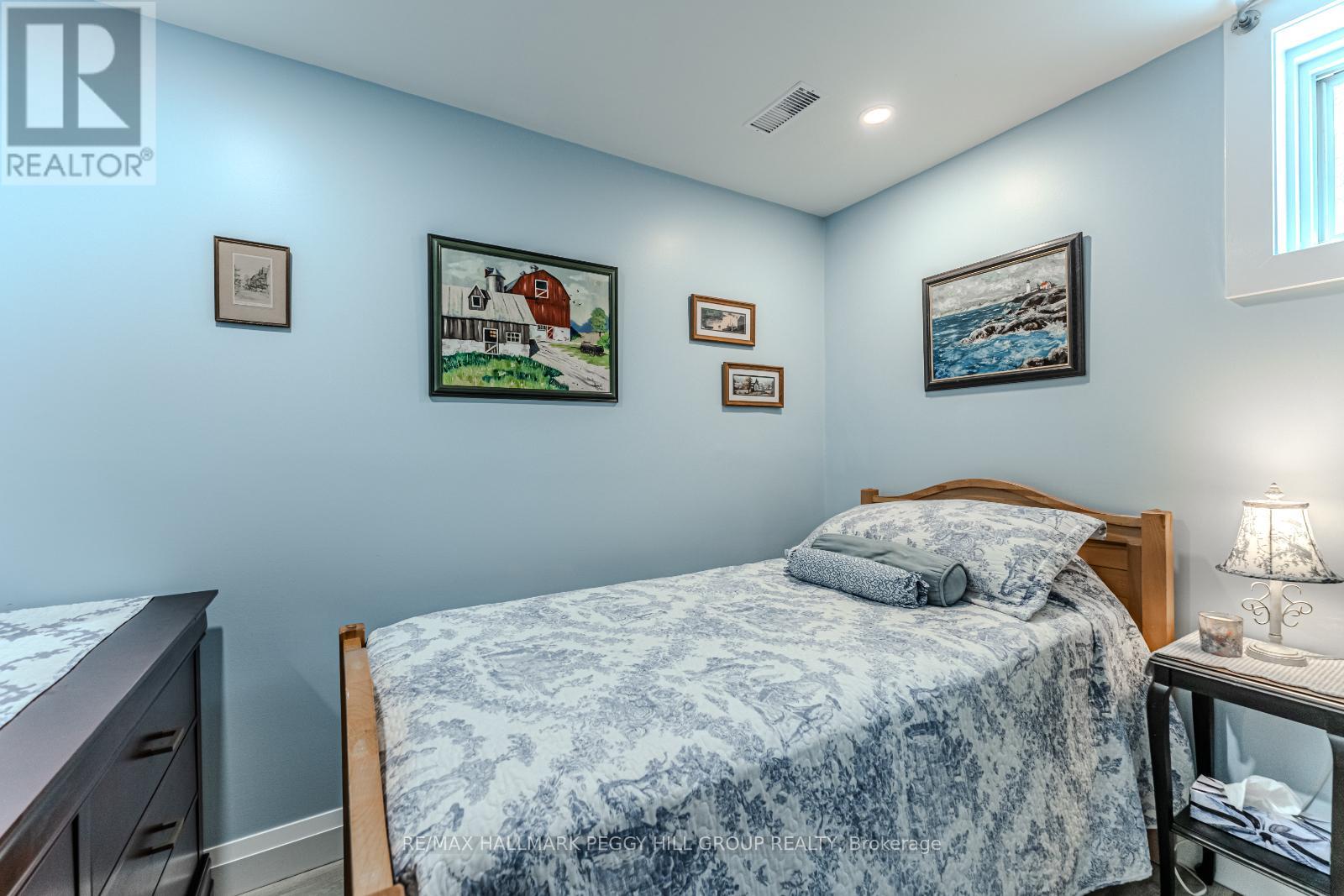 132 BENSON DRIVE, Barrie (Northwest), Ontario