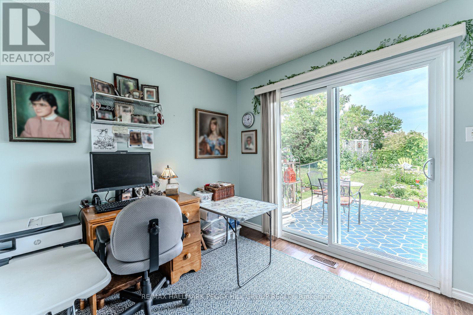 Single Family House Bungalow for Sale in  BENSON DRIVE Barrie (Northwest) 