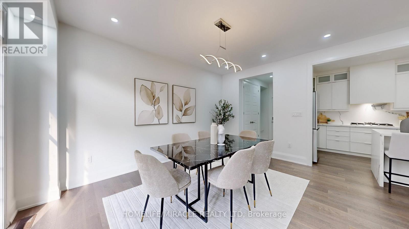 Photo 14 of 2849 Foxden Square, Pickering ON