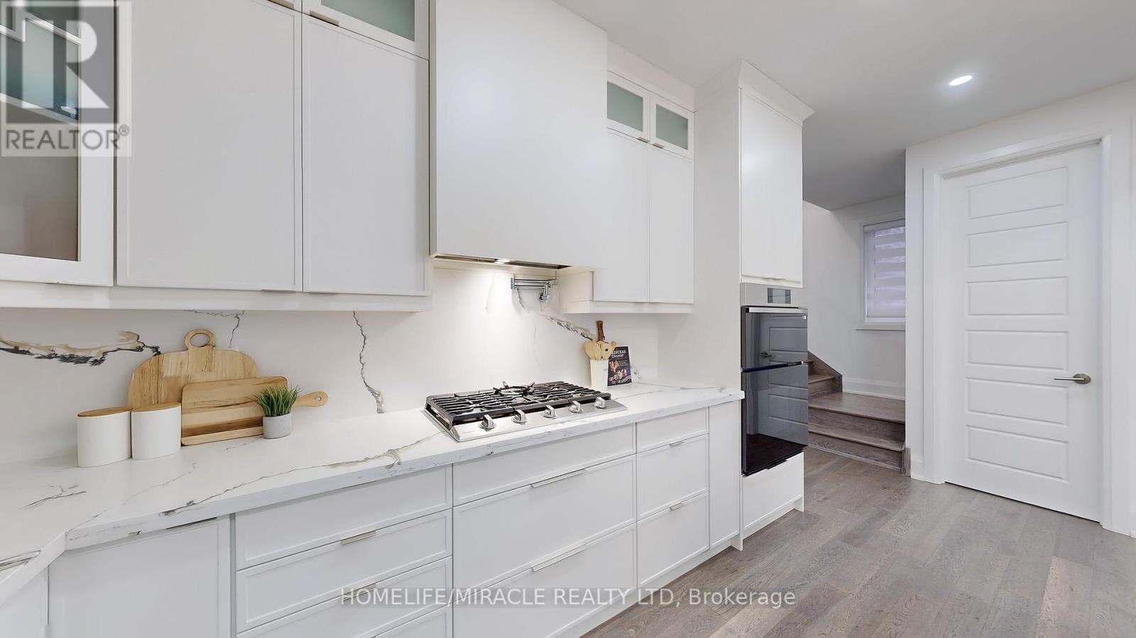 Photo 18 of 2849 Foxden Square, Pickering ON