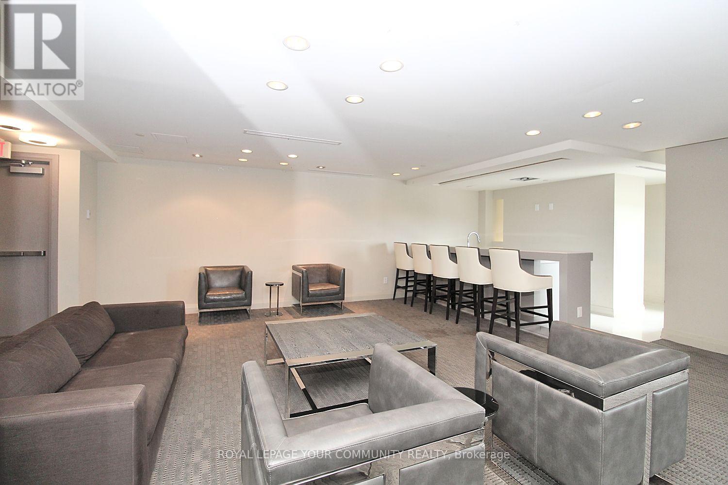 Photo 6 of Lph 5 A 9088 Yonge Street, Richmond Hill ON