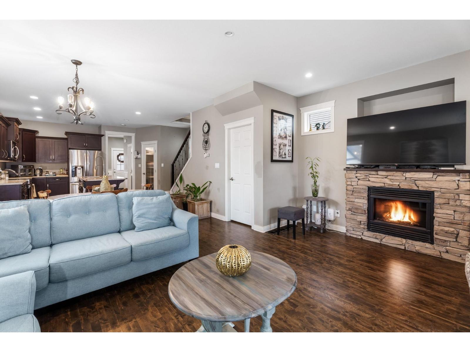 Photo 10 of 34624 5 Avenue, Abbotsford BC