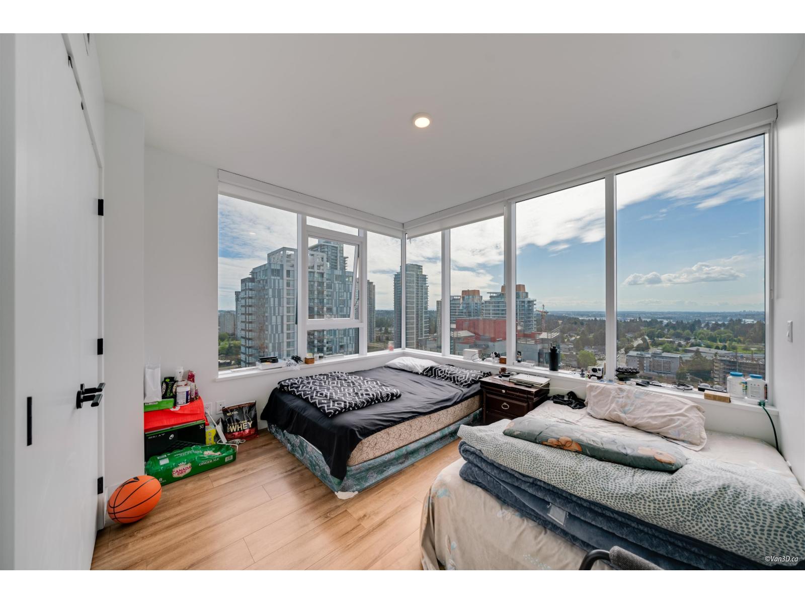 Photo 8 of 2710 10448 University Drive, Surrey BC