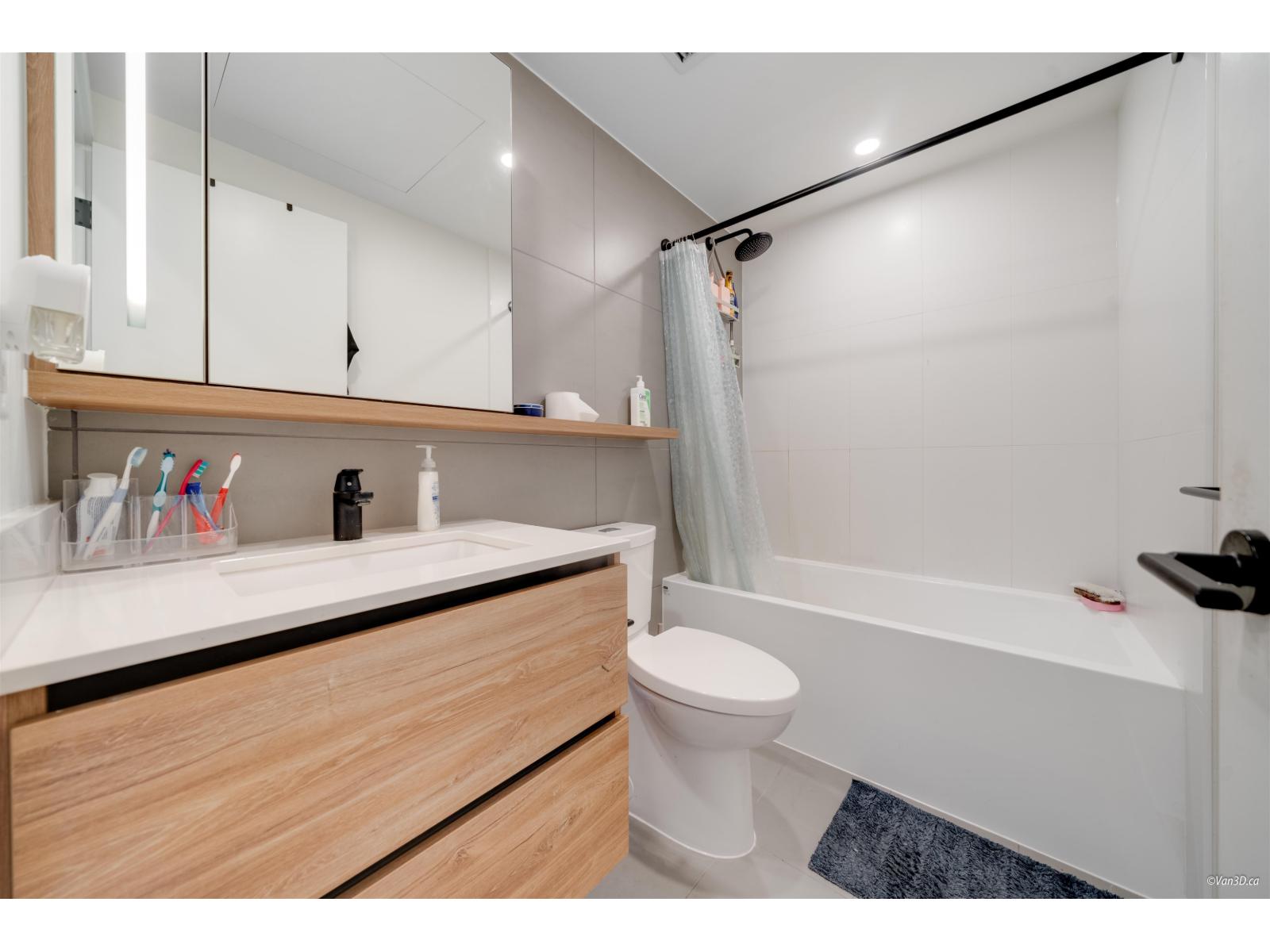 Photo 21 of 2710 10448 University Drive, Surrey BC
