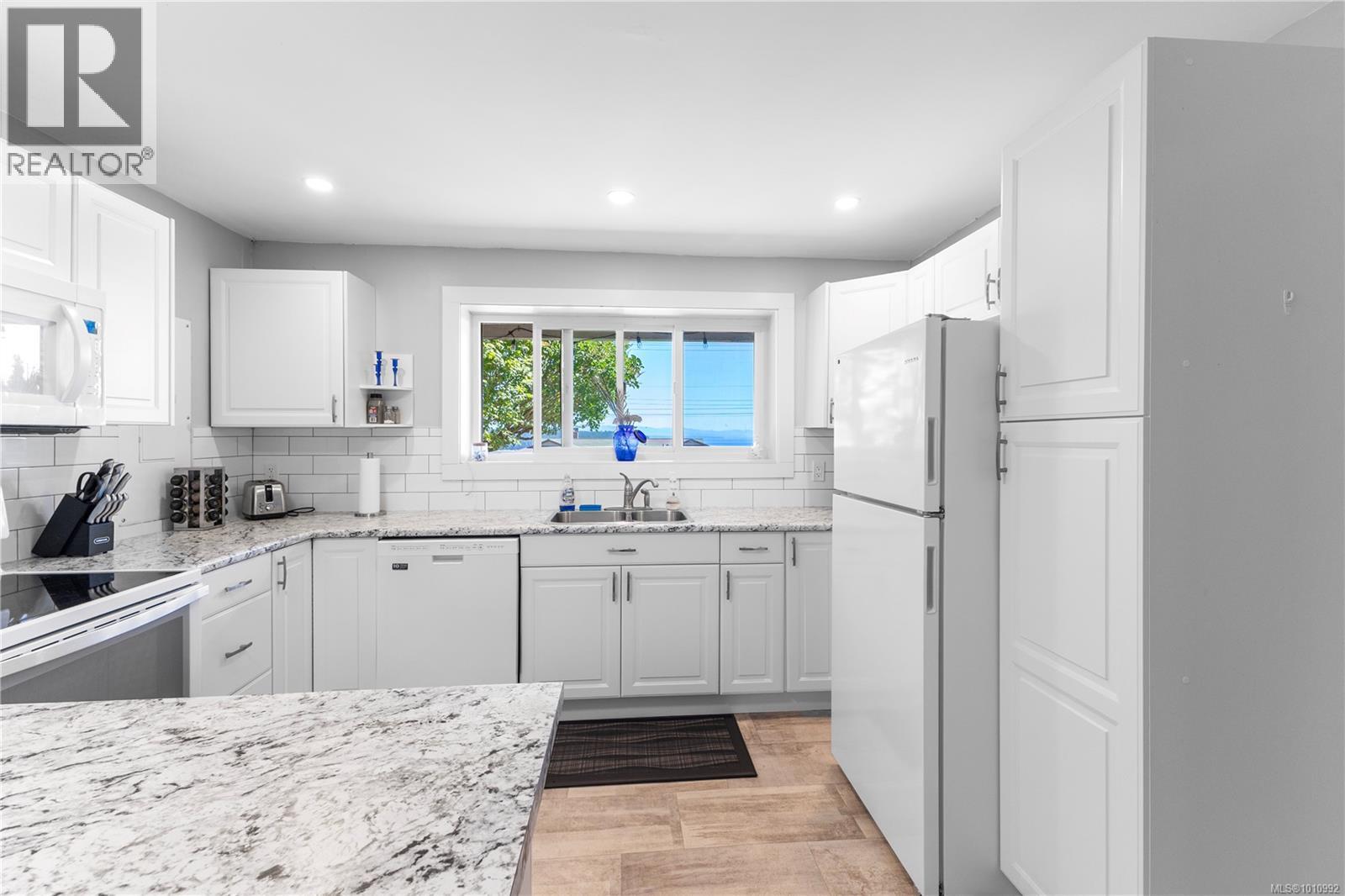 604 Galerno Rd, Campbell River