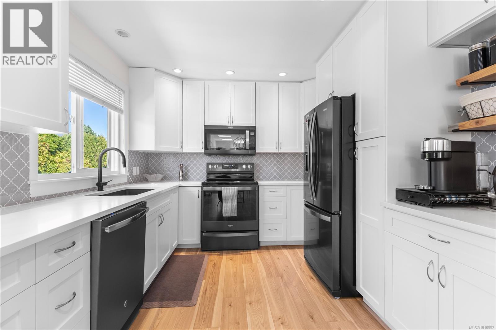 604 Galerno Rd, Campbell River