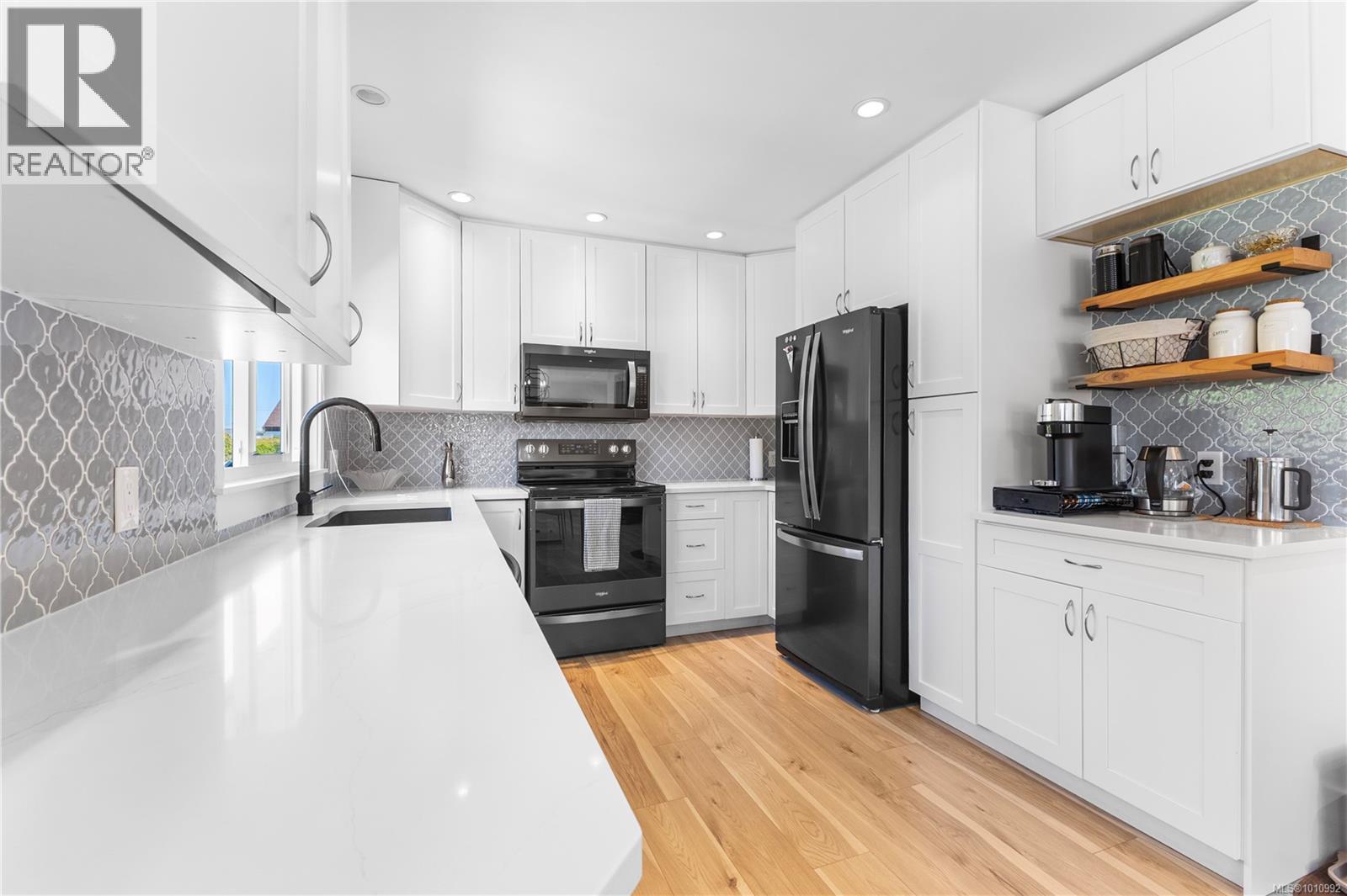 604 Galerno Rd, Campbell River