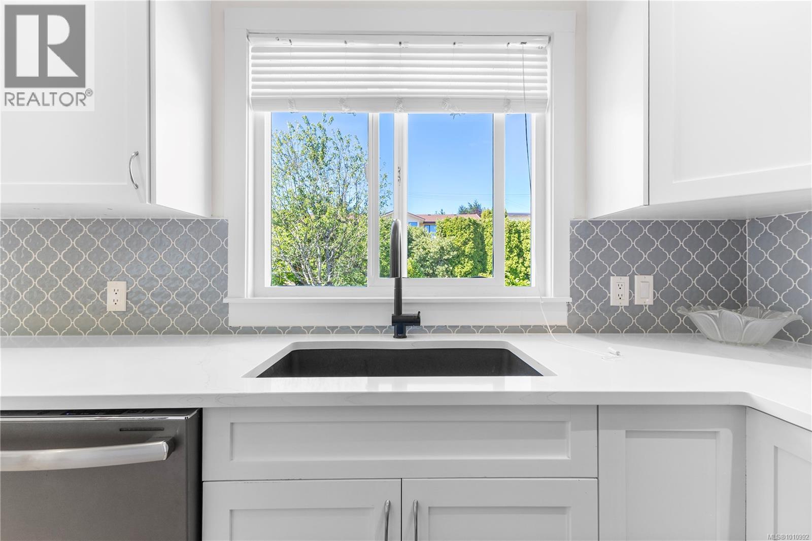 604 Galerno Rd, Campbell River