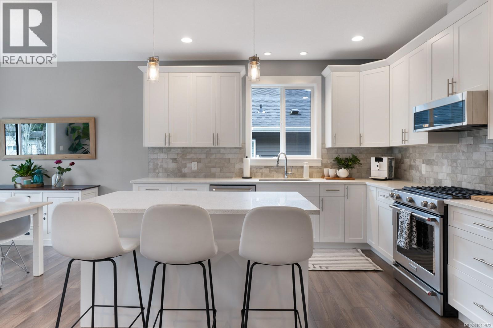 Photo 4 of 370 Cordan St, Nanaimo BC