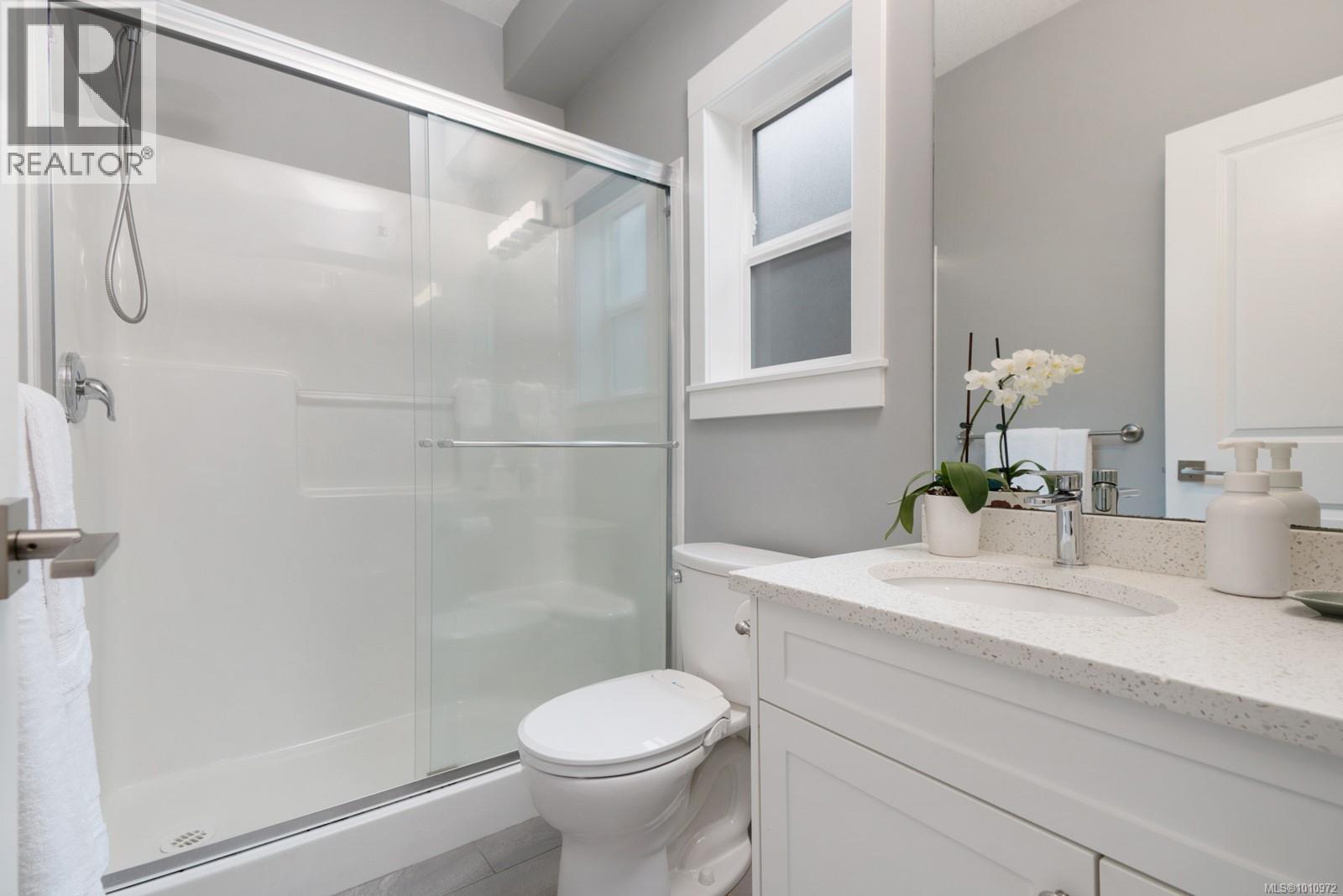 Photo 9 of 370 Cordan St, Nanaimo BC