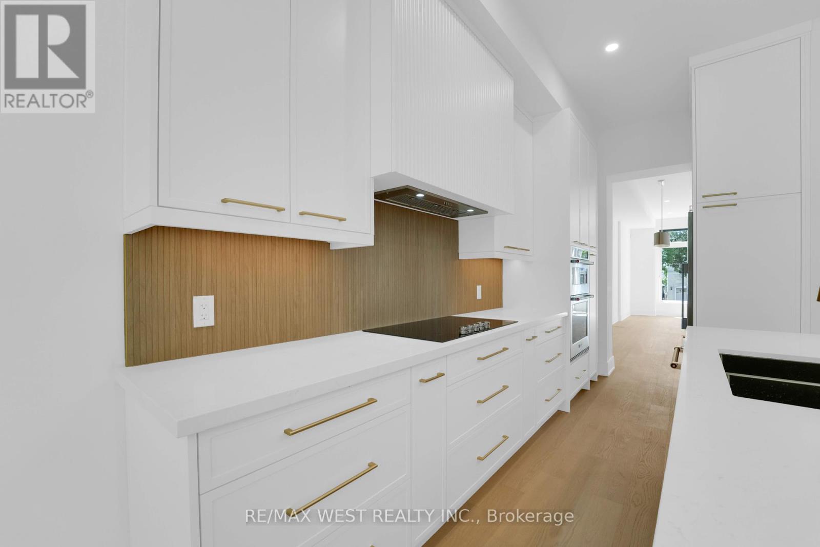 Photo 10 of 35 A Frances Avenue, Toronto ON