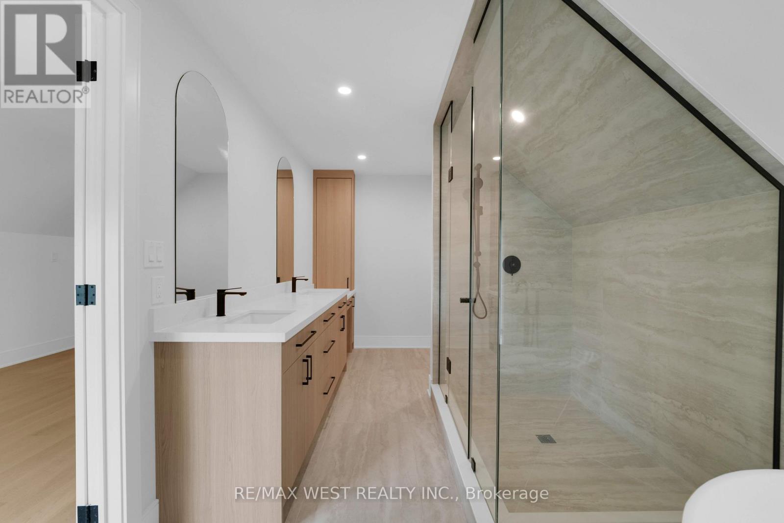 Photo 45 of 35 A Frances Avenue, Toronto ON