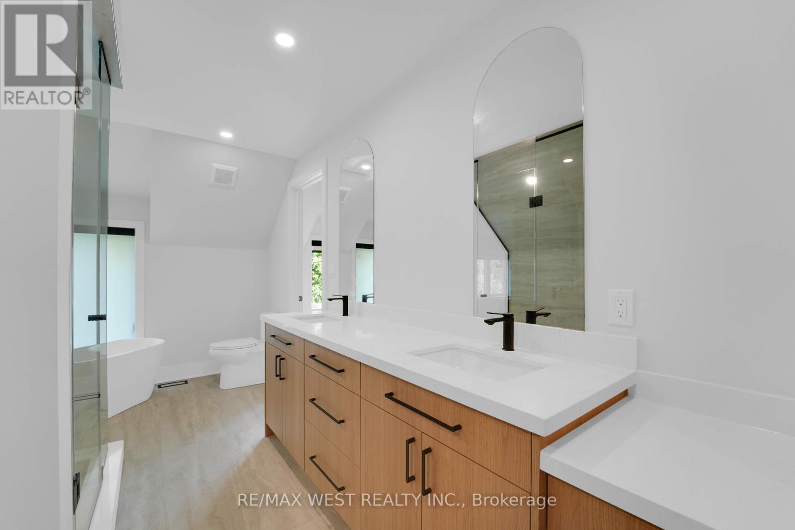 Photo 15 of 35 A Frances Avenue, Toronto ON