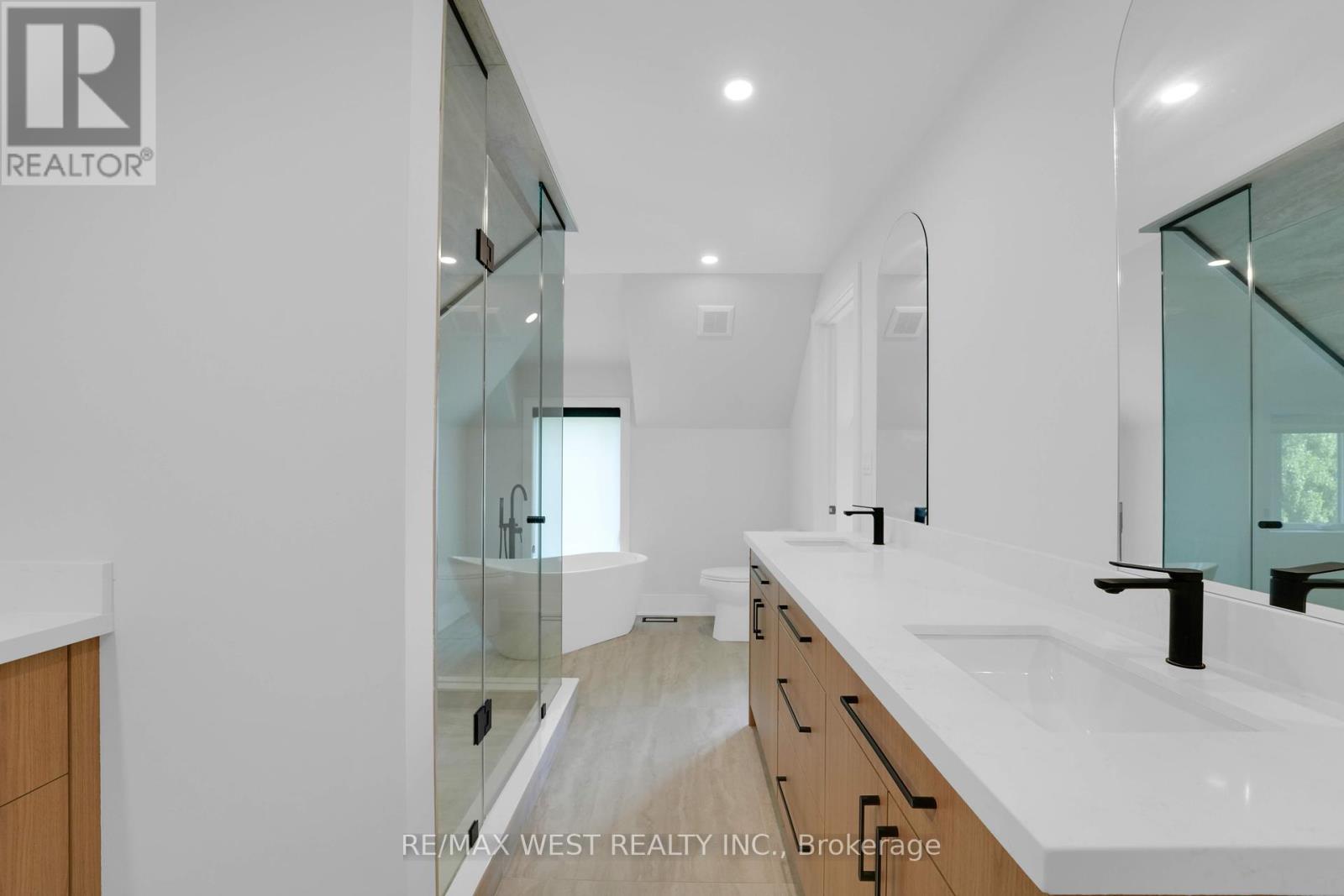 Photo 19 of 35 A Frances Avenue, Toronto ON
