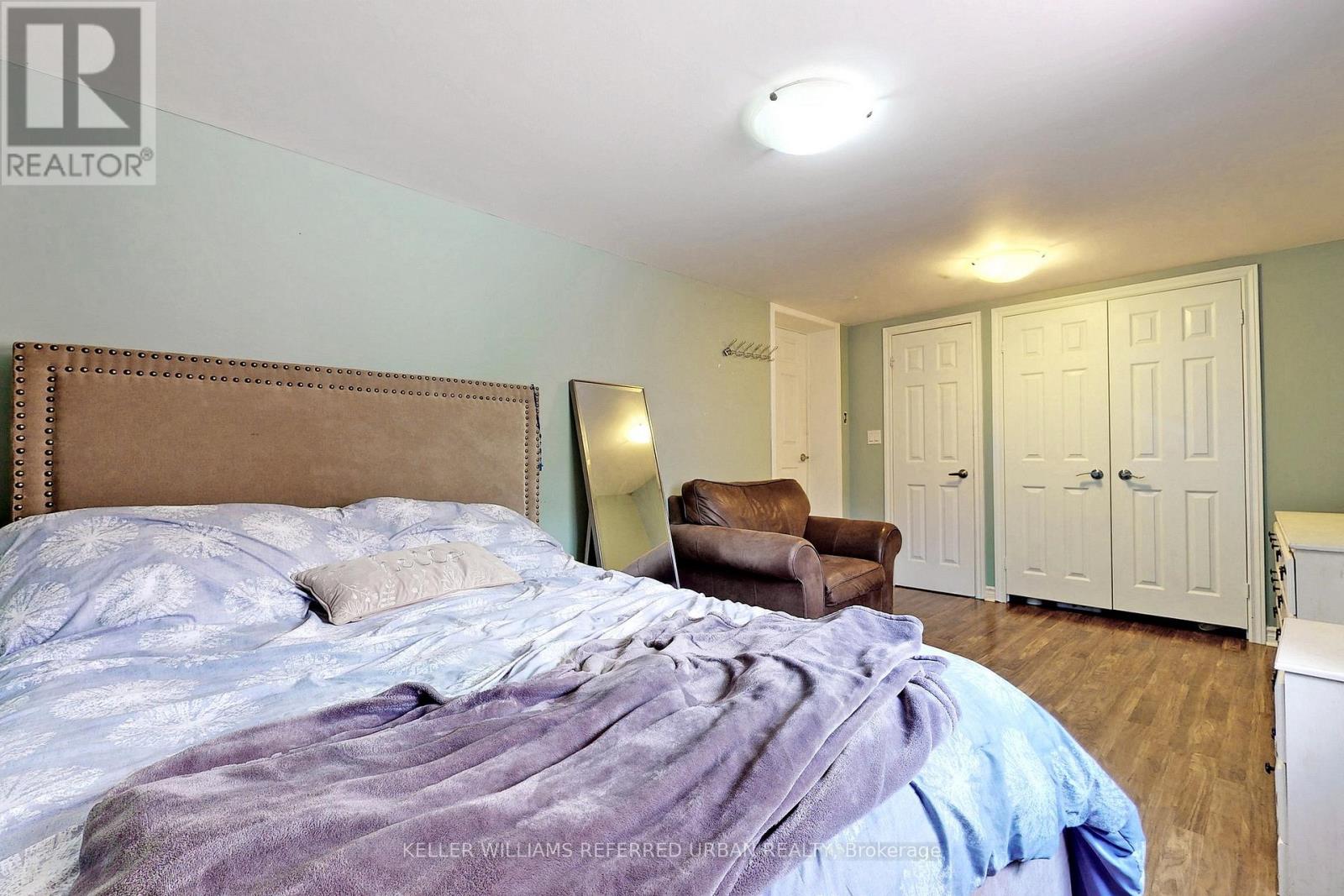 Photo 34 of 19 Bicknell Avenue, Toronto ON