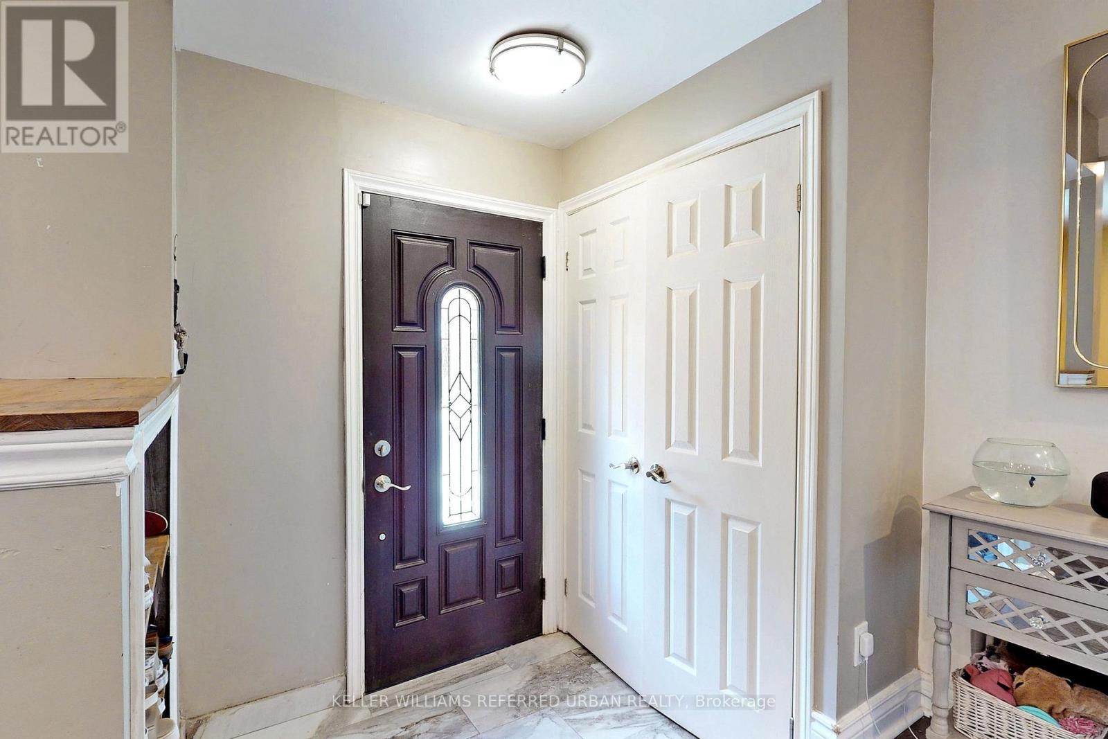Photo 1 of 19 Bicknell Avenue, Toronto ON