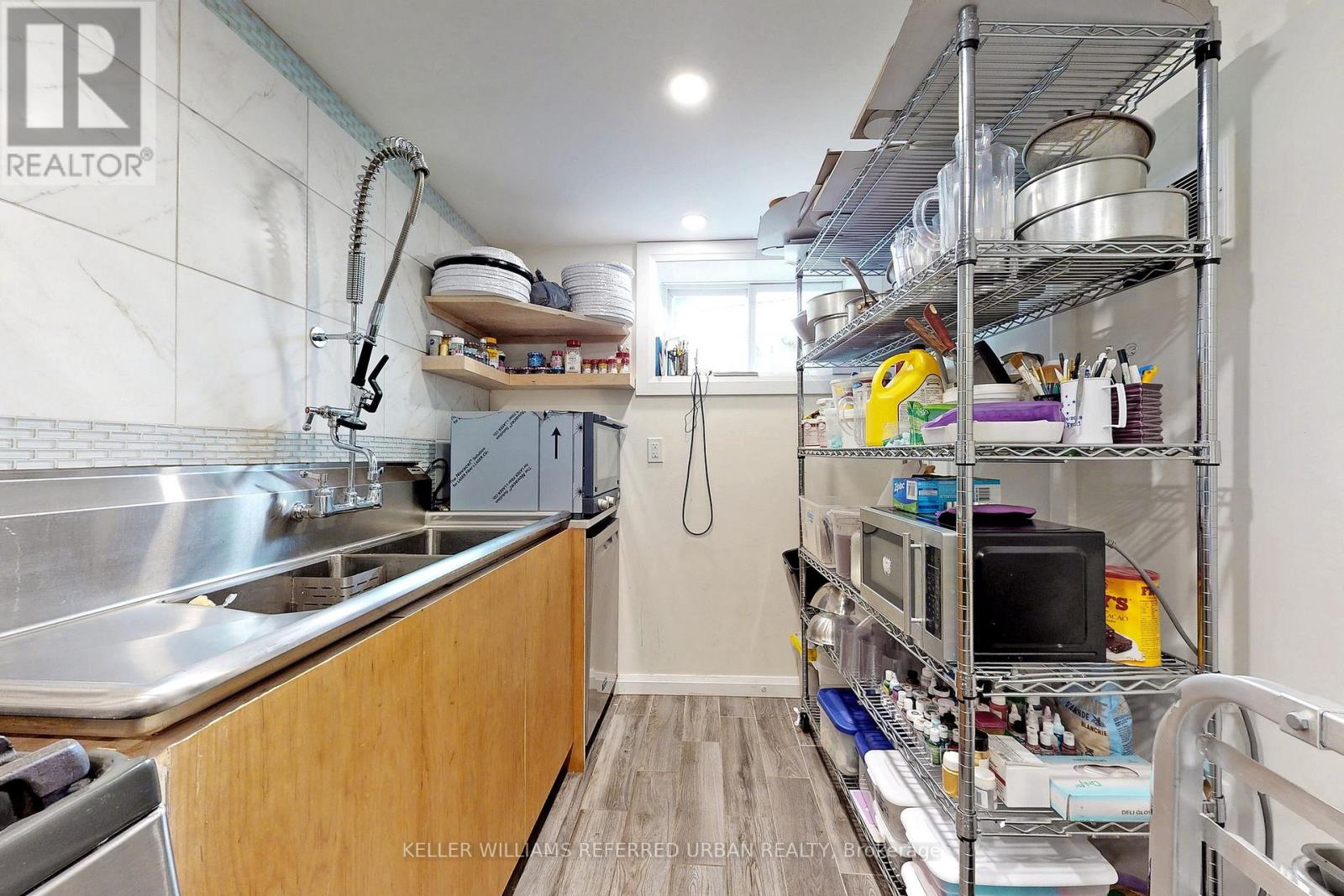 Photo 25 of 19 Bicknell Avenue, Toronto ON