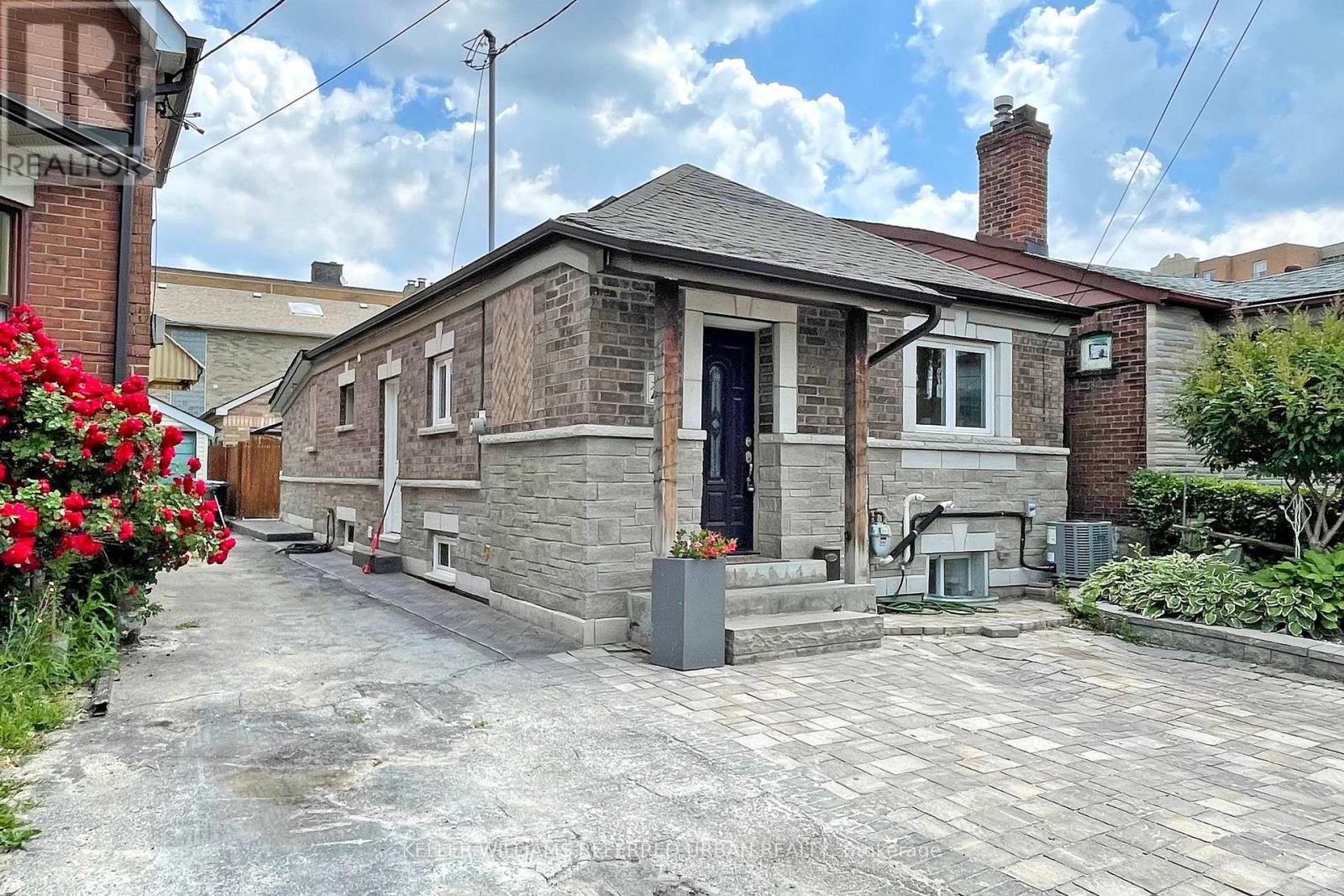 Photo 44 of 19 Bicknell Avenue, Toronto ON