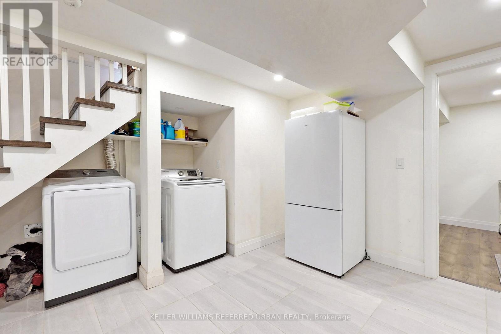 Photo 26 of 19 Bicknell Avenue, Toronto ON