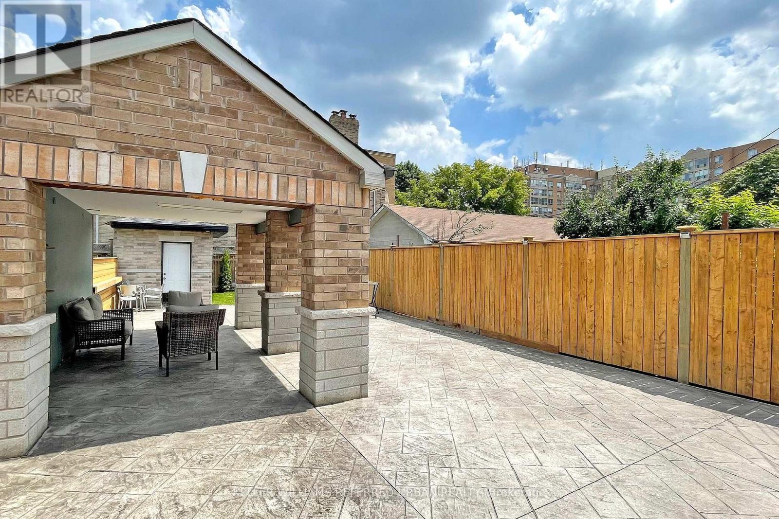 Photo 49 of 19 Bicknell Avenue, Toronto ON