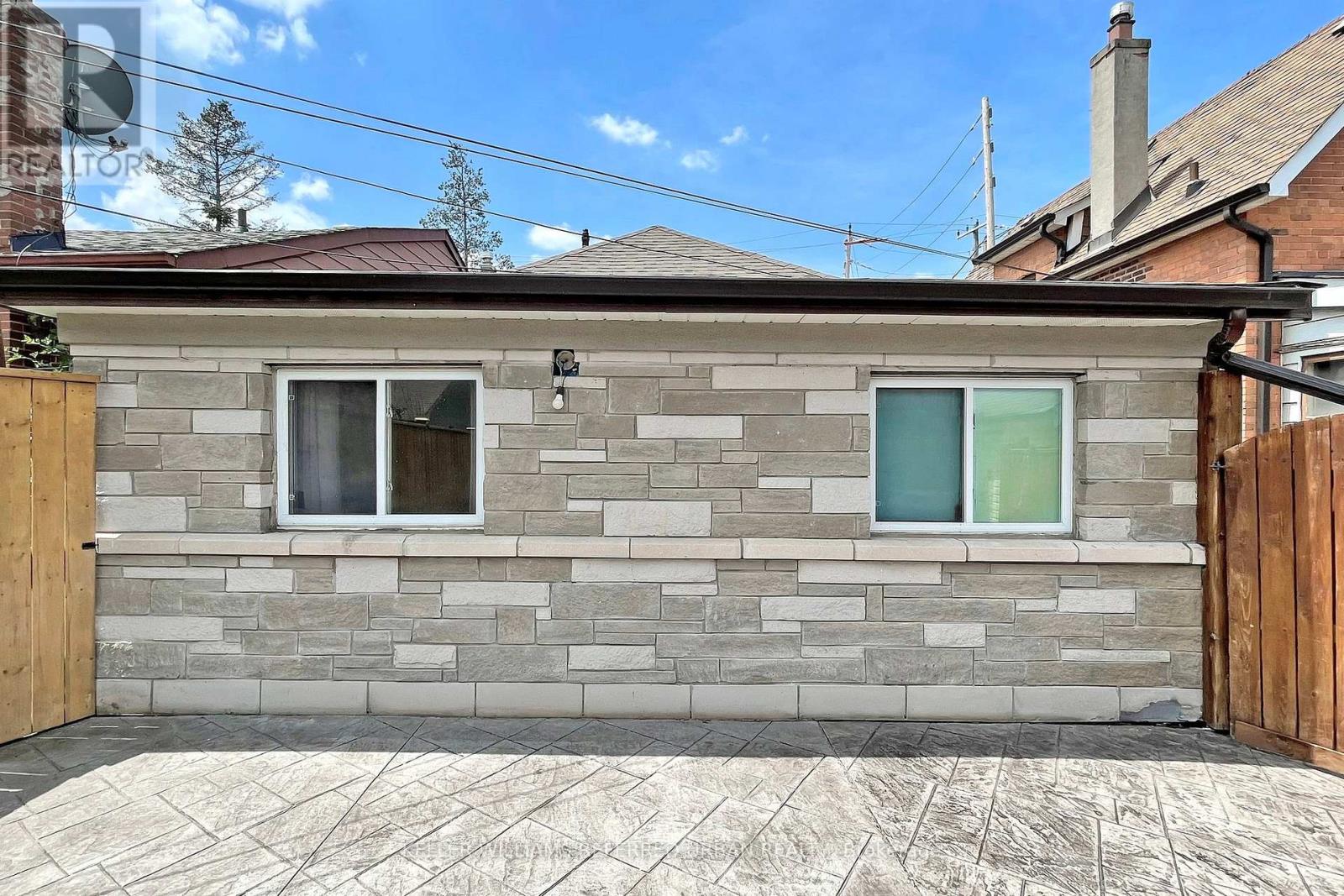 Photo 47 of 19 Bicknell Avenue, Toronto ON