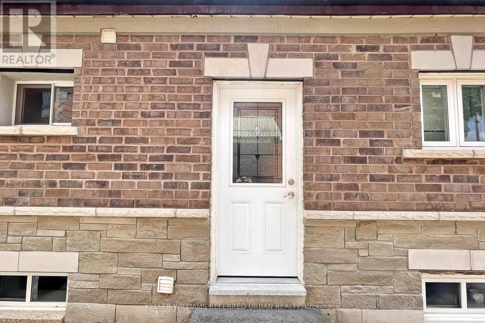 Photo 41 of 19 Bicknell Avenue, Toronto ON