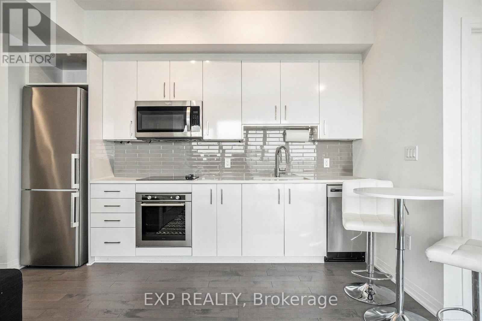 Photo 10 of 907 805 Carling Avenue, Ottawa ON