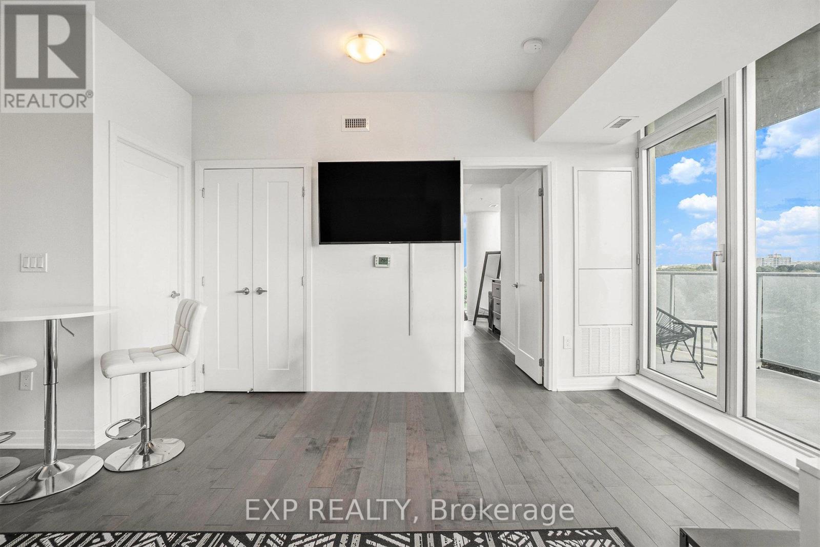 Photo 13 of 907 805 Carling Avenue, Ottawa ON