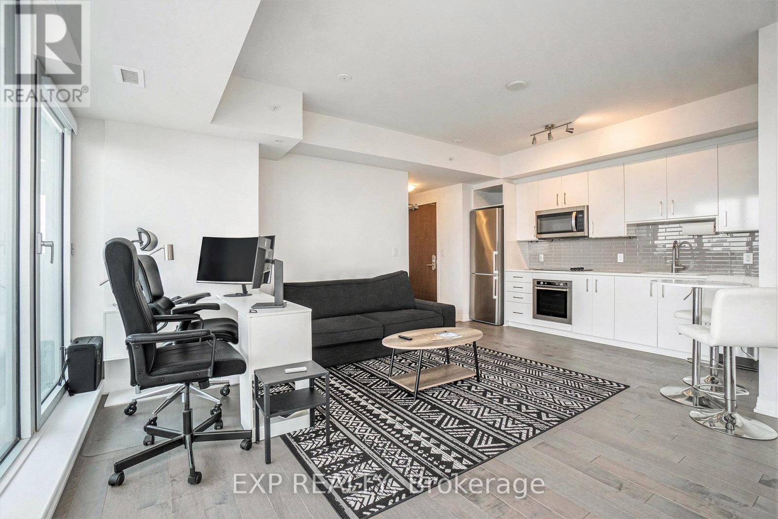 Photo 9 of 907 805 Carling Avenue, Ottawa ON