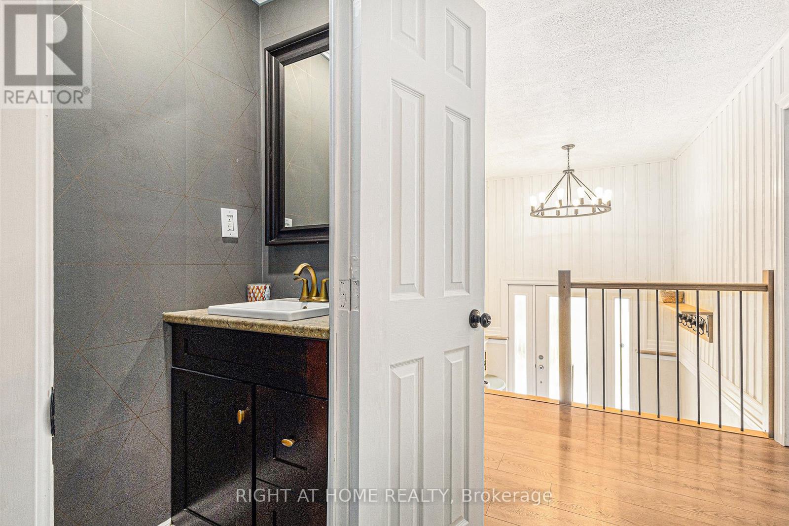 Photo 15 of 2316 Rollin Road, Clarencerockland ON