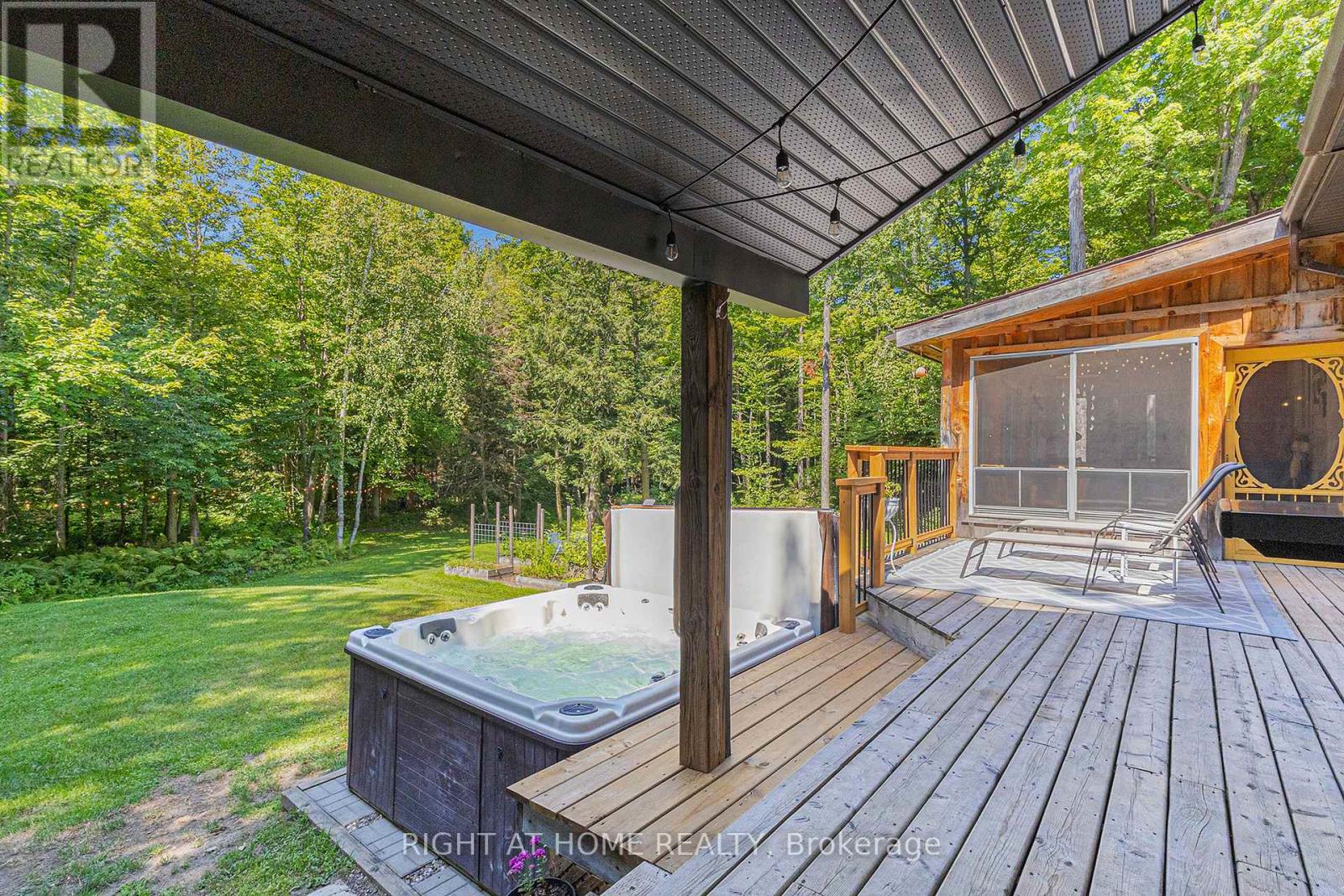 Photo 10 of 2316 Rollin Road, Clarencerockland ON