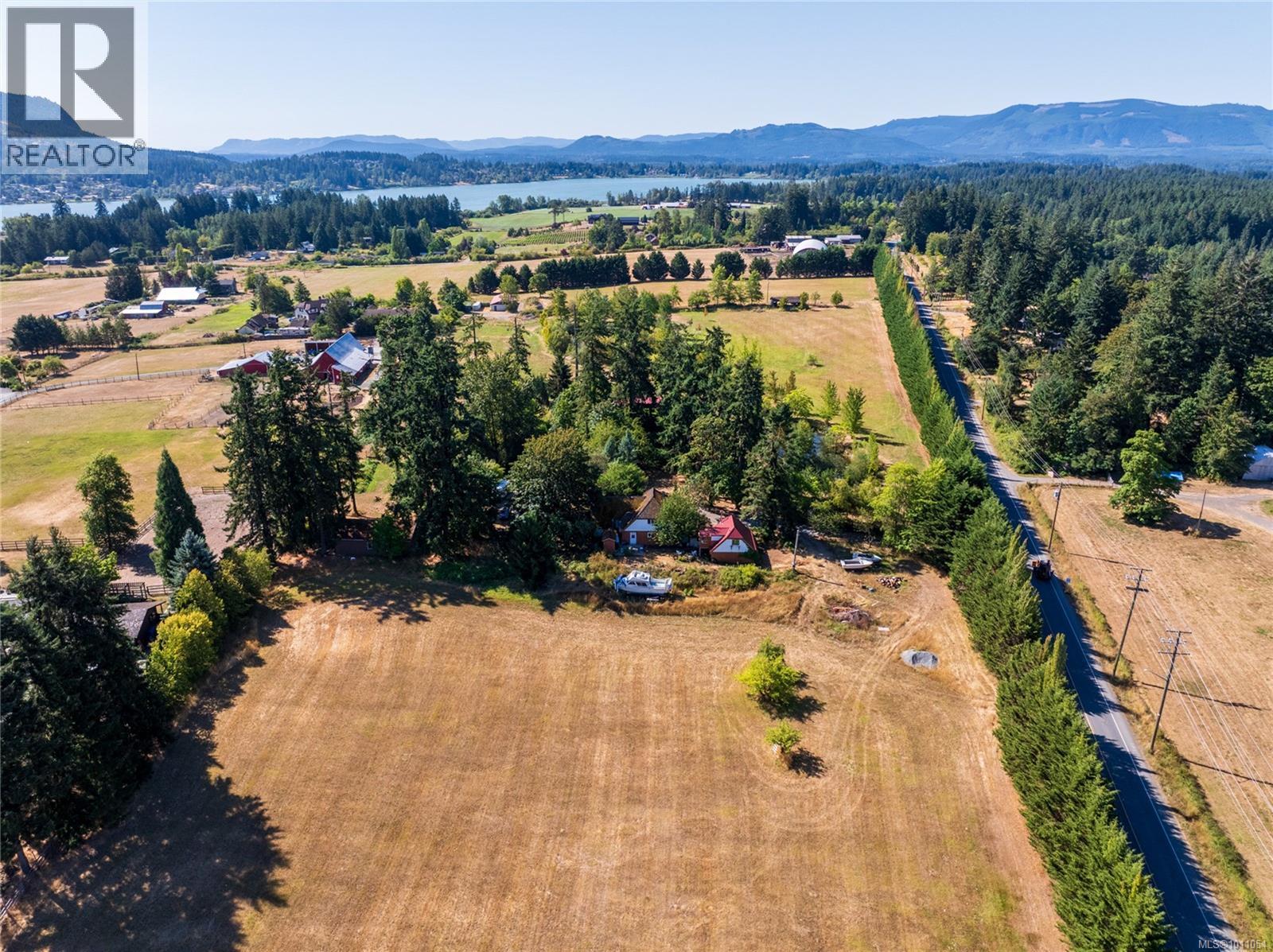  6883 Lakes Road, Duncan
