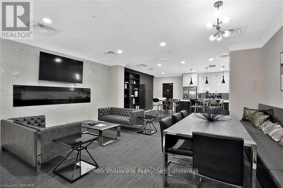 Photo 11 of 419 118 King Street E, Hamilton ON