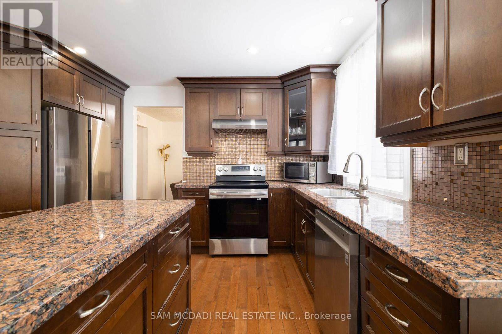 Photo 21 of 855 Jerseyville Road W, Hamilton ON