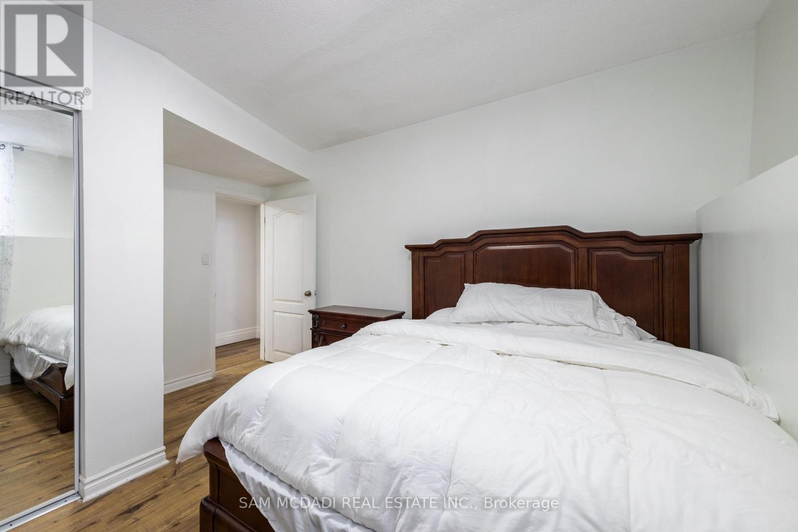 Photo 26 of 855 Jerseyville Road W, Hamilton ON