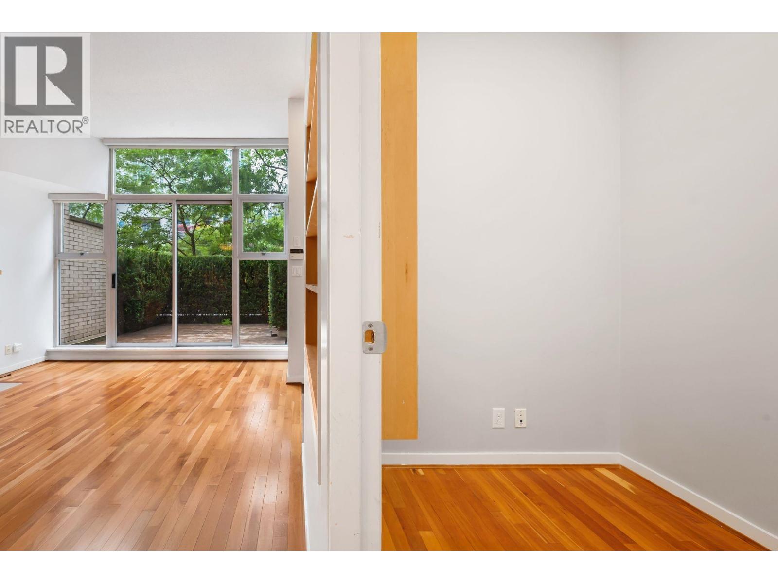 Photo 2 of 133 Aquarius Mews, Vancouver BC