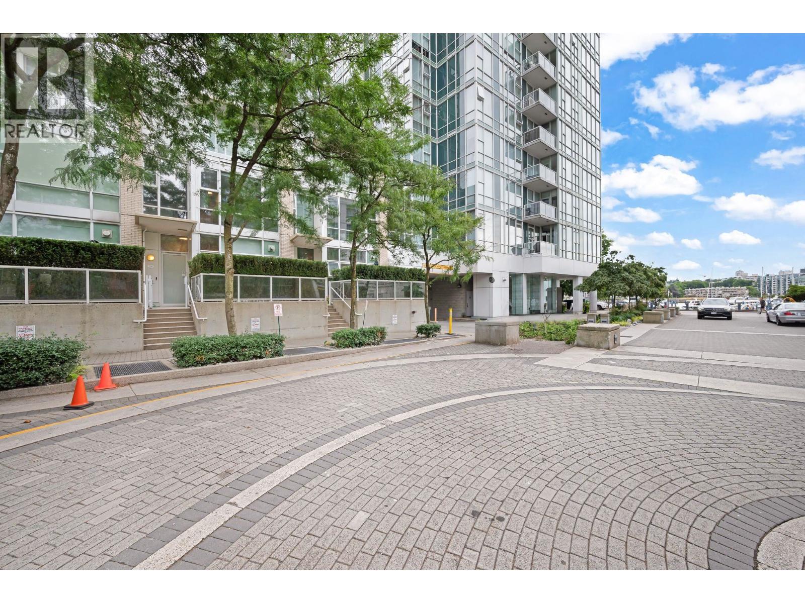 Photo 7 of 133 Aquarius Mews, Vancouver BC