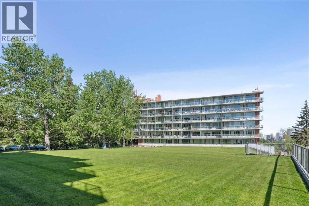Single Family House for Sale in   Rideau Place SW Rideau Park Calgary 