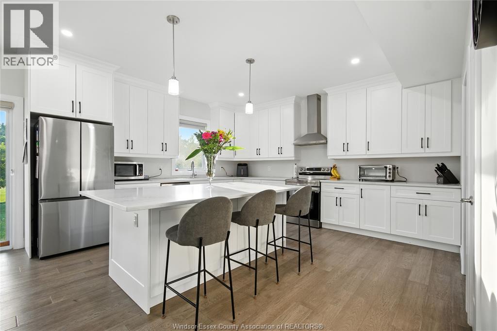 Photo 15 of 27 Kingsbridge Drive, Amherstburg ON